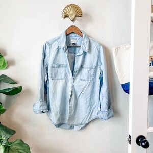 Universal Thread Target Chambray Denim Button Down